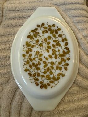 Vintage Milk Glass lid  Pyrex Green Casserole Dish Verde Olives Pattern 943